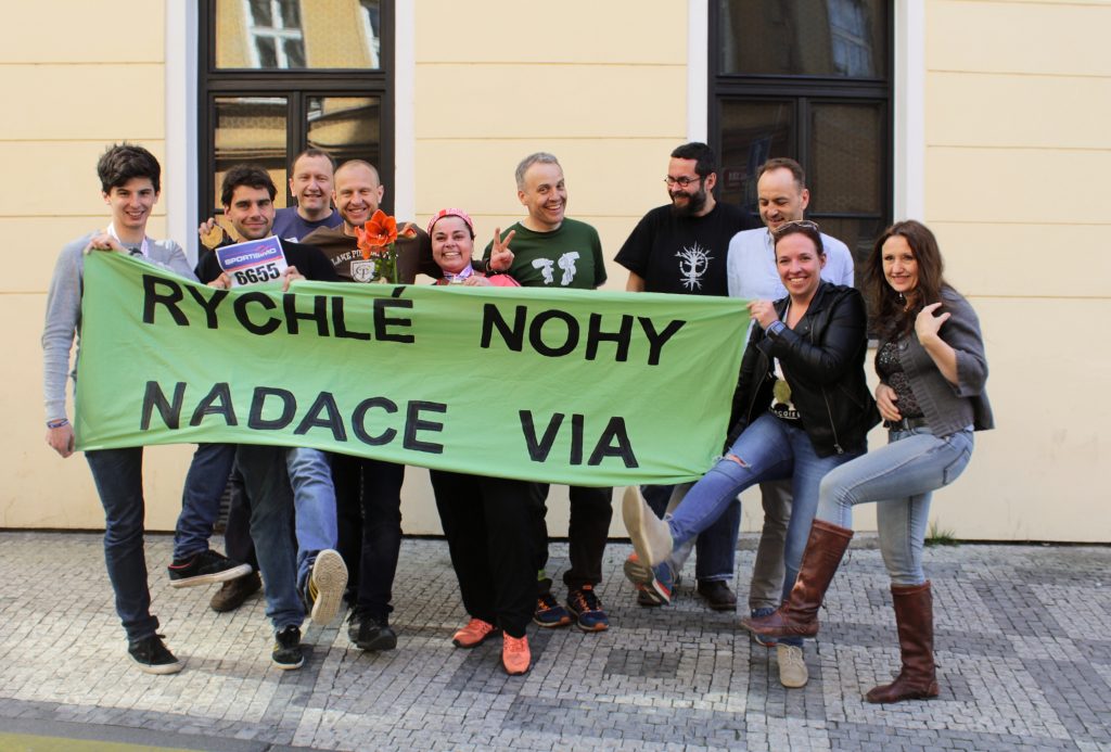 Filantropičtí emilové na pražském půlmaratonu